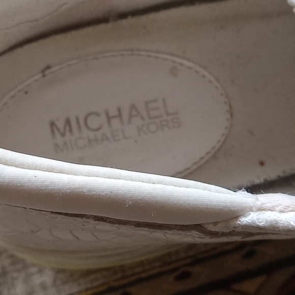 WHITE MICHAEL KORS TENNIS SHOES - Picture 6 of 6